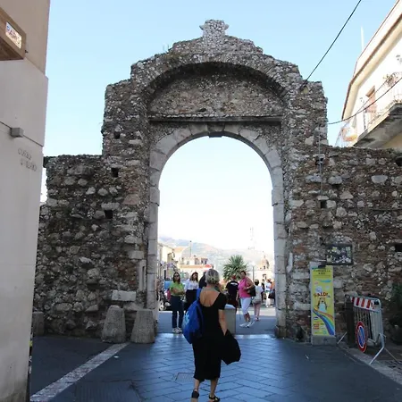 C'est La Vie * Taormina