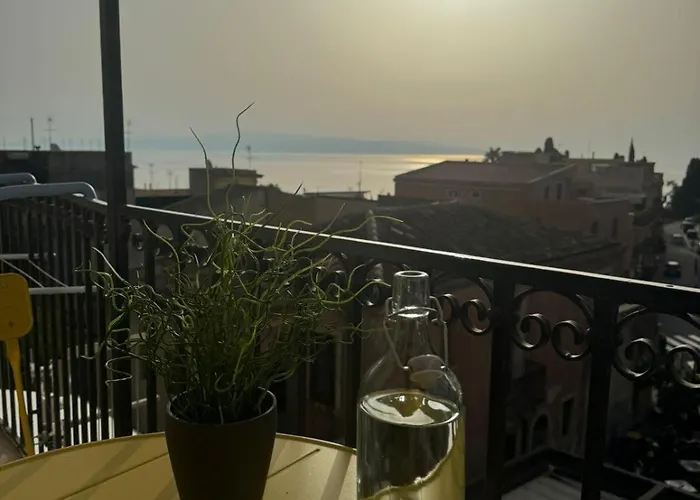 C'est La Vie Apartment *