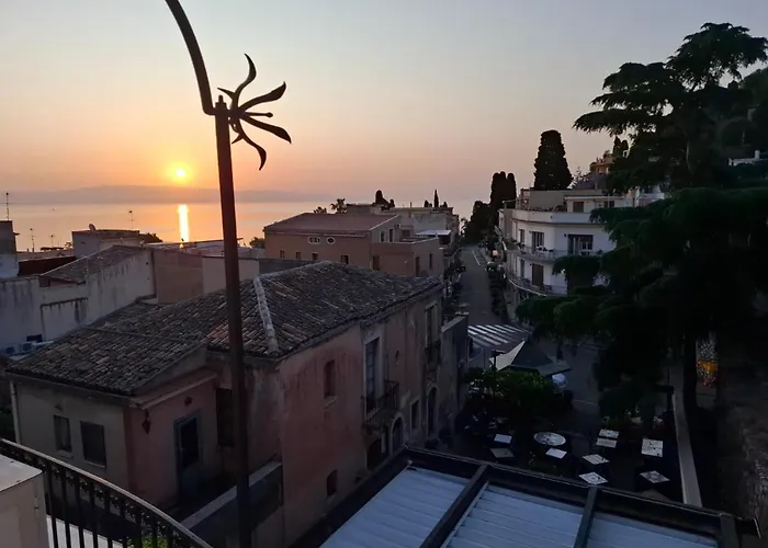 C'est La Vie Taormina
